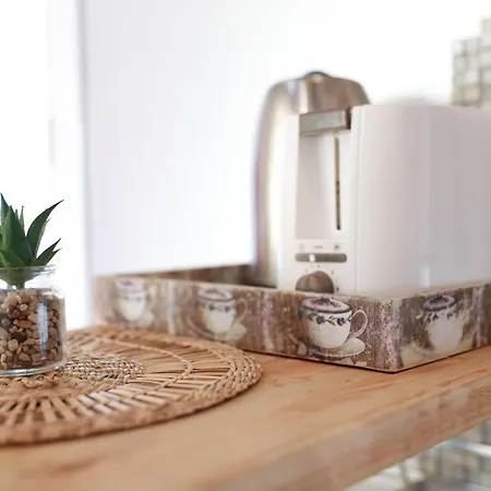 Aparteasy - Lovely Atic In Lejlighed *